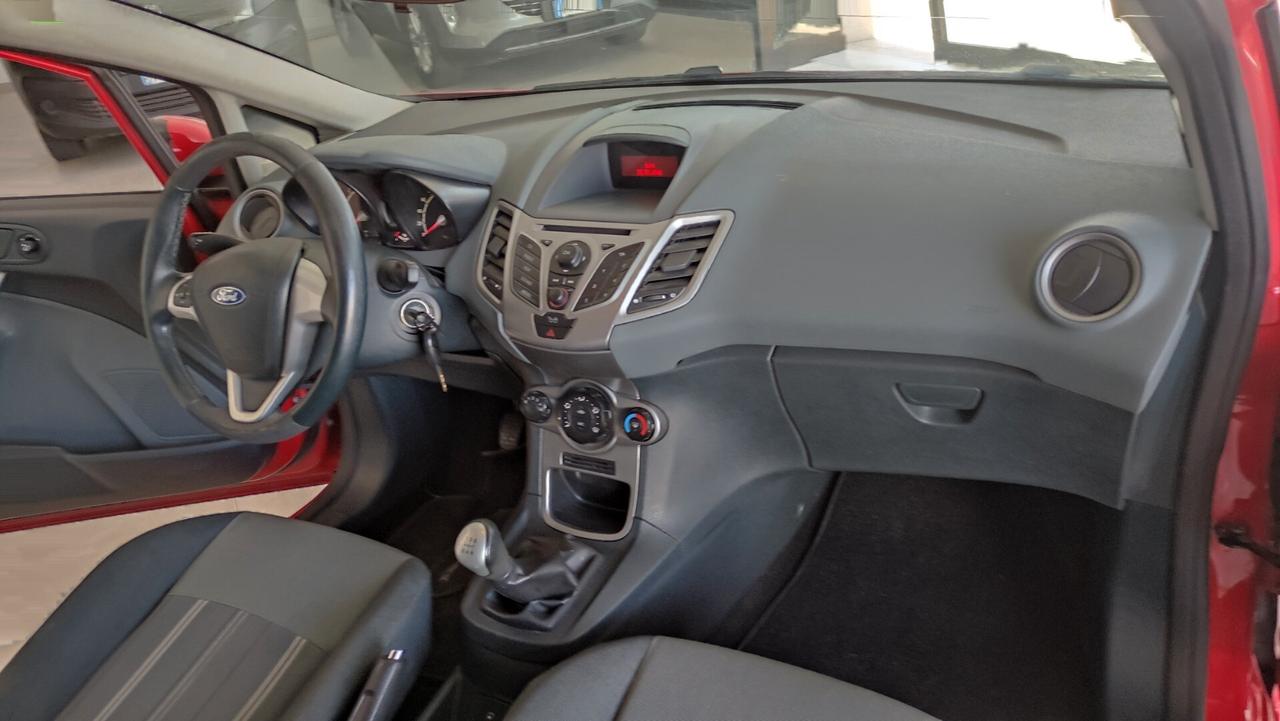 Ford Fiesta 1.4 TDCi 3 porte NEOPATENTATI - 2010