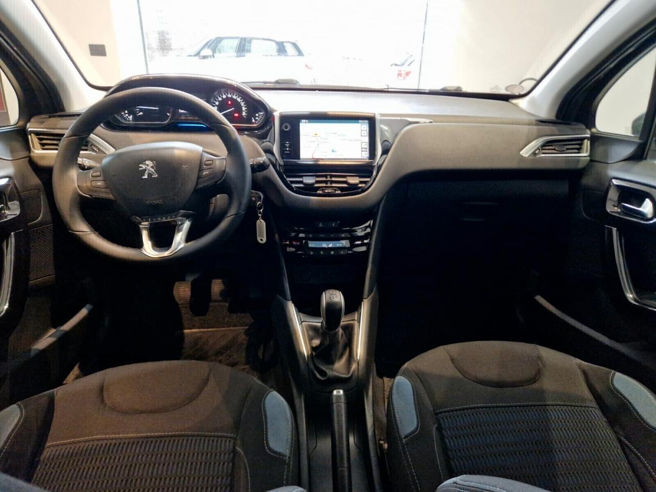 Peugeot 208 1.2 VTi 82 CV 5 porte allure