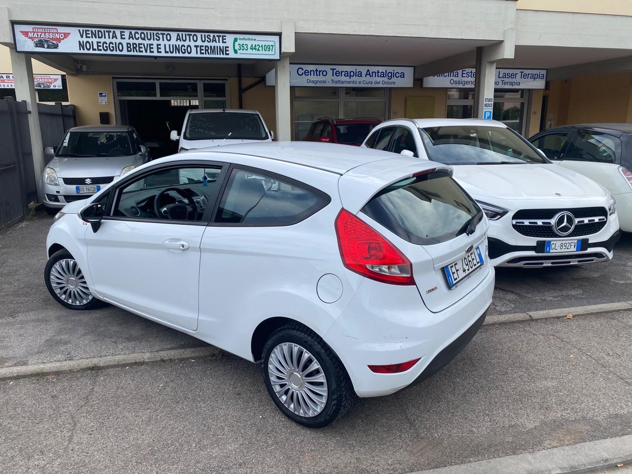 Ford Fiesta 1.4 TDCi 70CV 3 porte Titanium