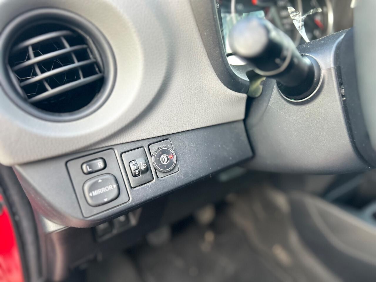 Toyota Yaris 1.0 5 porte Lounge