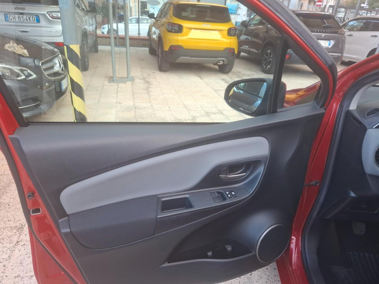 Toyota Yaris - 1.0 VVT-i Lounge Camera