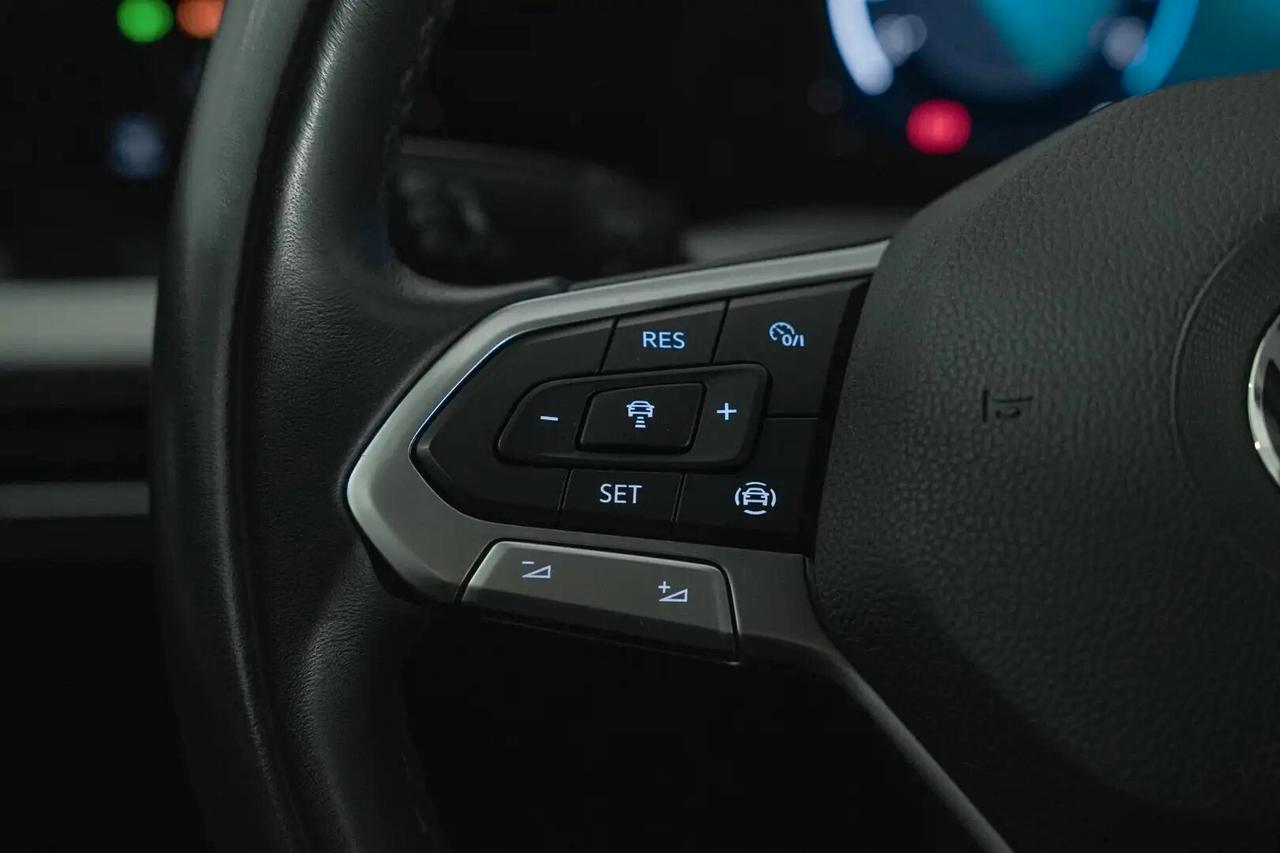 Volkswagen Golf 1.0 TSI EVO Life 110CV Benzina