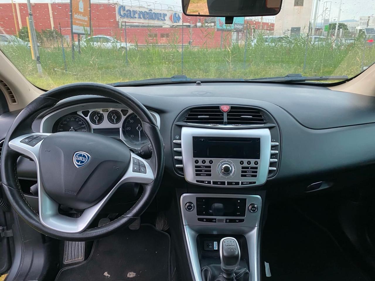 Lancia Delta 1.6 MJT DPF Gold