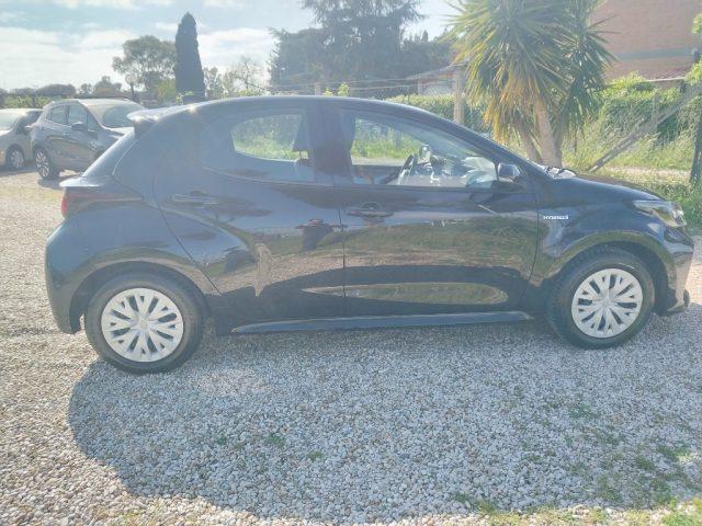 TOYOTA Yaris 1.5 Hybrid 5 porte Business