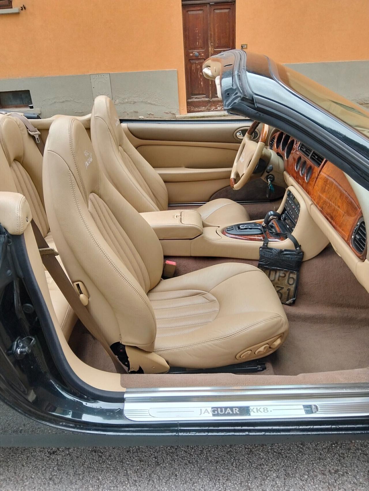 Jaguar XK8 V8