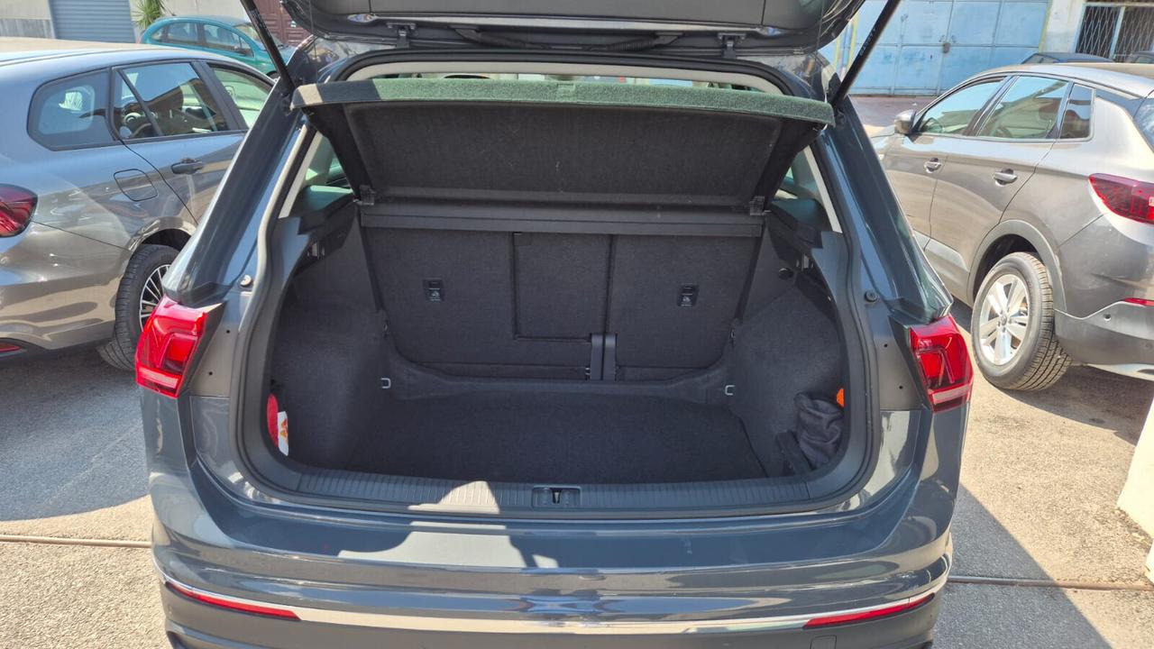 Volkswagen Tiguan 2.0 TDI 150 CV SCR DSG Elegance