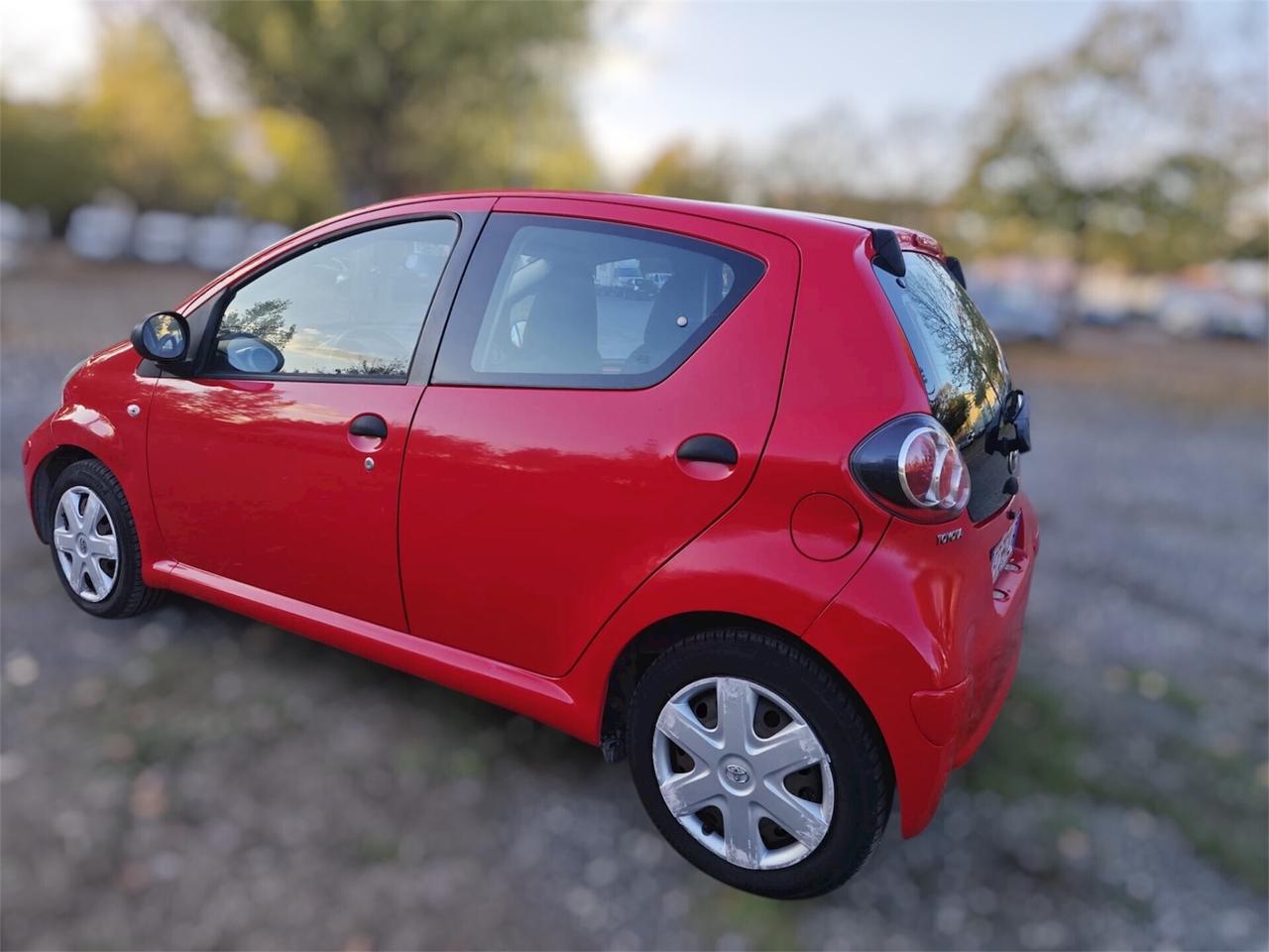 TOYOTA AYGO 1.0 benzina - POCHI KM - 2011