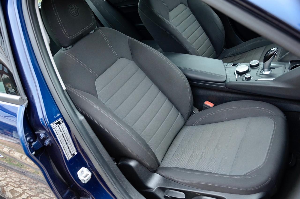 ALFA ROMEO GIULIA 2.2 BUSINESS 150cv AUTO, UFF ITALIANA, EURO 6B, NAVI, 18", PERMUTE