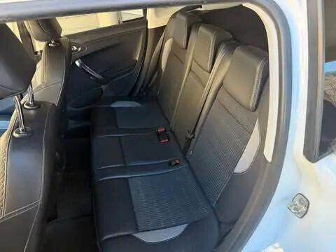 Peugeot 2008 1.6 VTi 120CV Allure