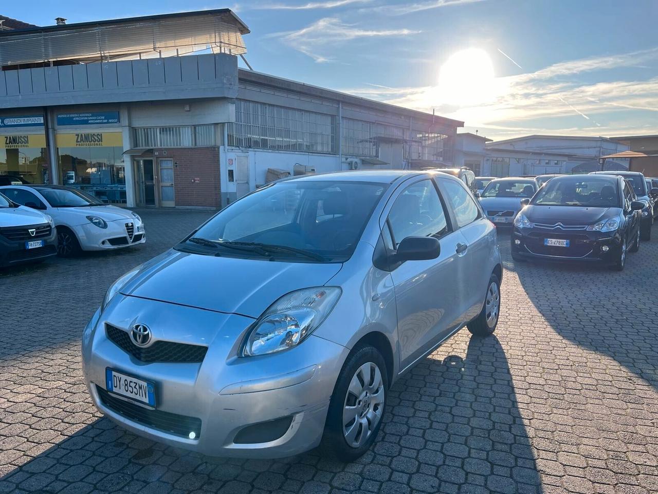 Toyota Yaris 1.0 3 porte