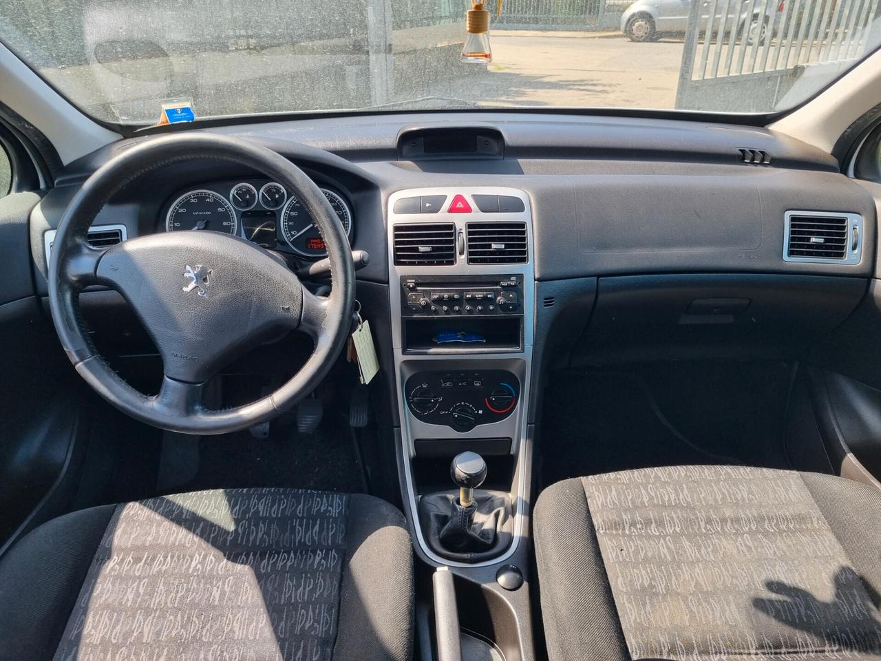 Peugeot 307 1.4 16V 5p. Open