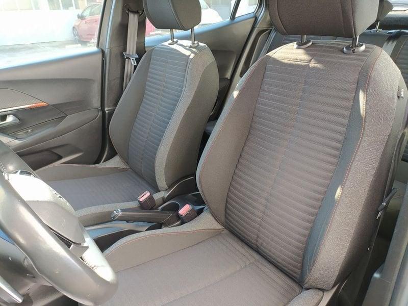 Peugeot 2008 130 EAT8 Active Pack zero interessi