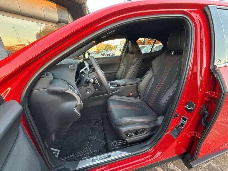 Lexus UX LEXUS UX 300h 4WD F-Sport