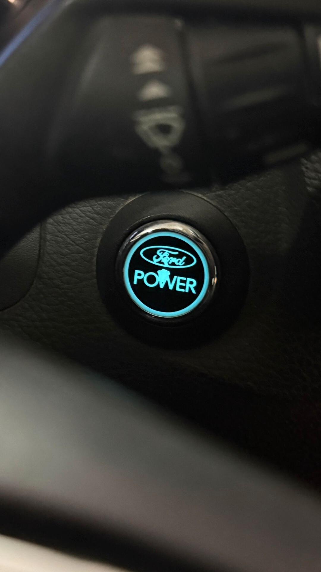 Ford Focus 1.6 TDCi 115 CV Titanium bluetooth navi led