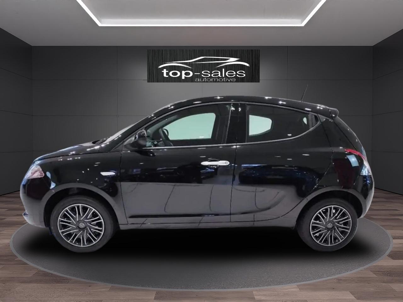 Lancia Ypsilon 1.2 69 CV 5 porte Gold Ok Neopatentati