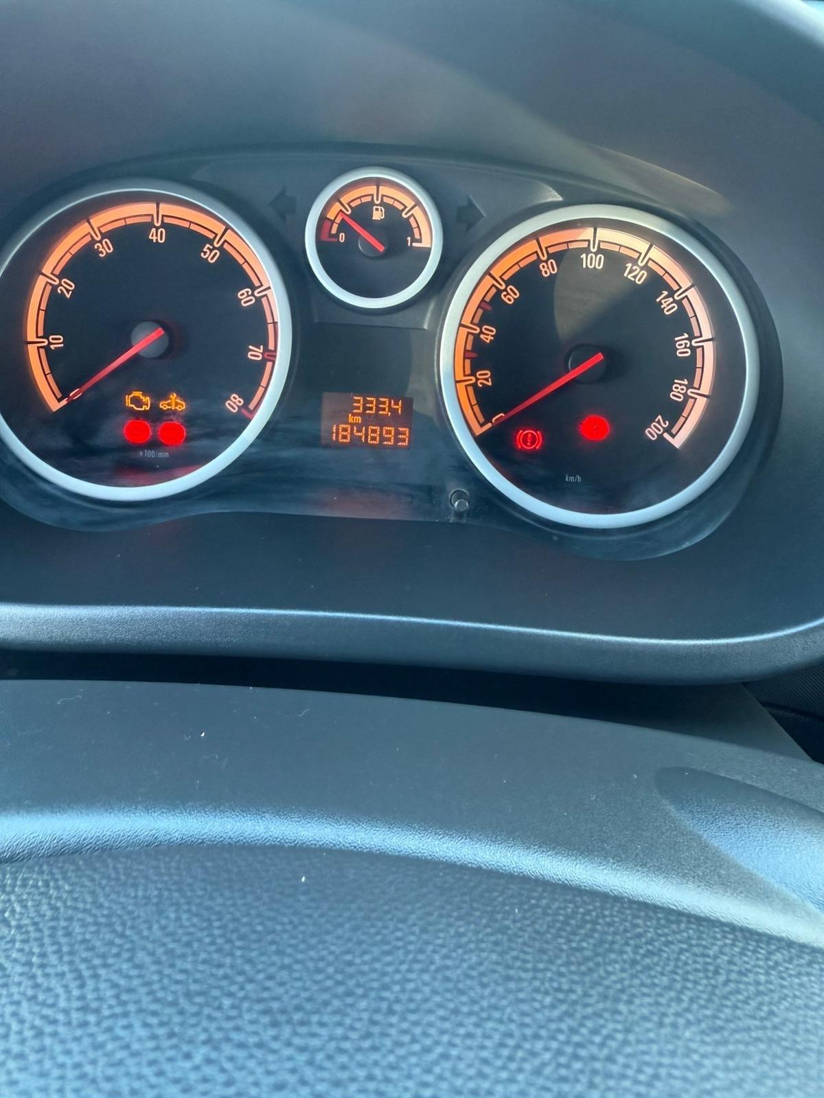 Opel Corsa 1.2 - GPL - NEOPATENTATI