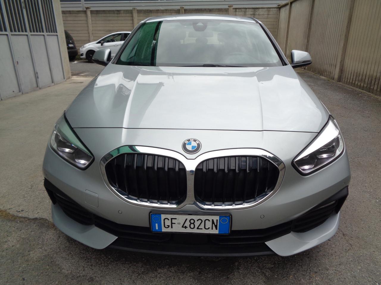 Bmw 116 116d 5p. Business Advantage