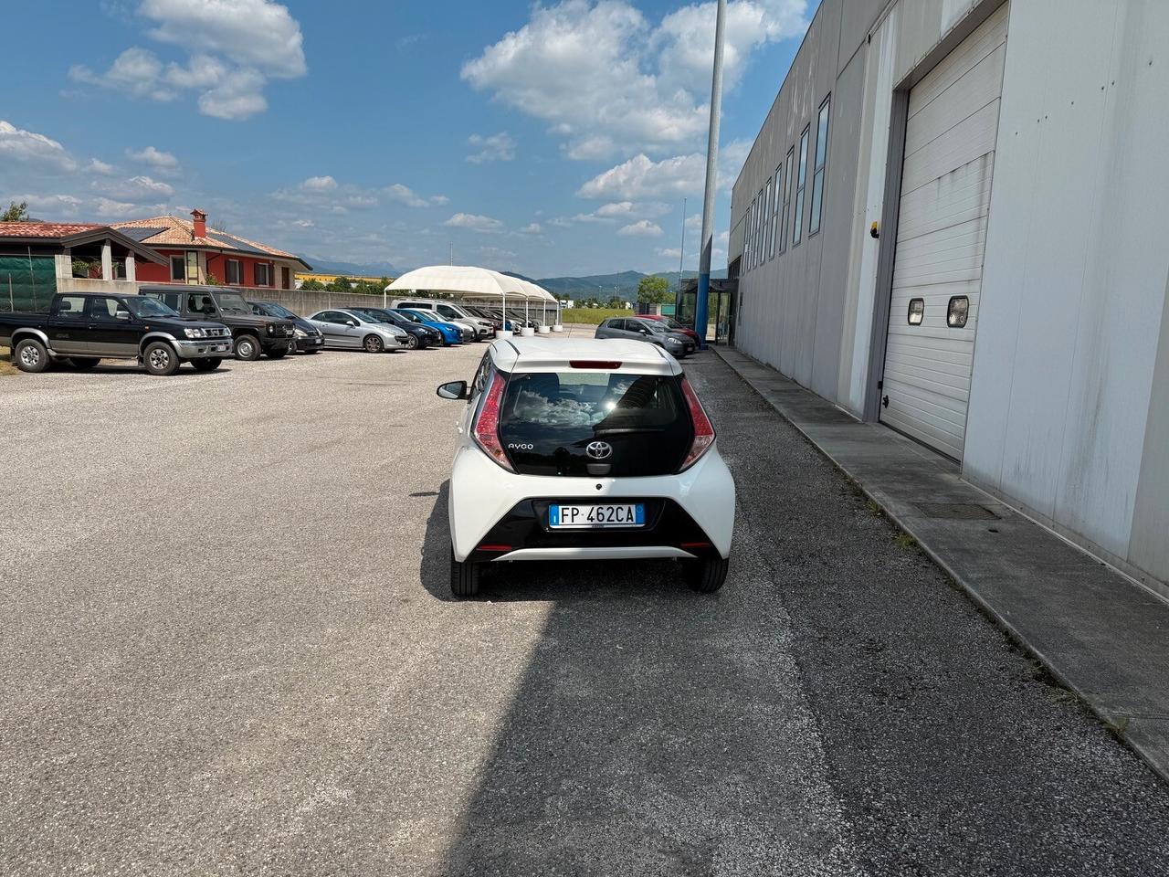 Toyota Aygo 1.0 VVT-i 72 CV 5 porte x-play