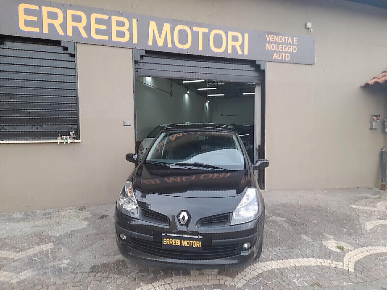 CLIO 1200 NESSUN LAVORO DA FARE