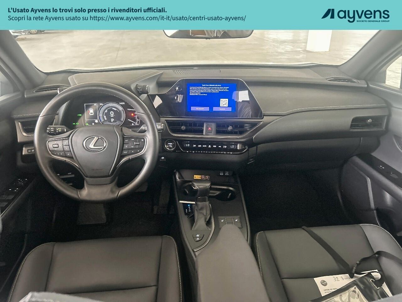 Lexus UX Hybrid Design
