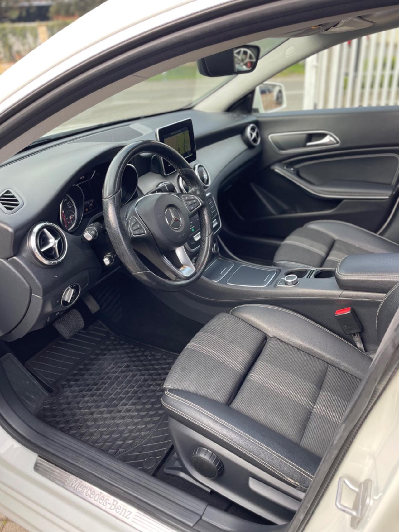 Mercedes-benz CLA 200 CLA 200 d Automatic Premium