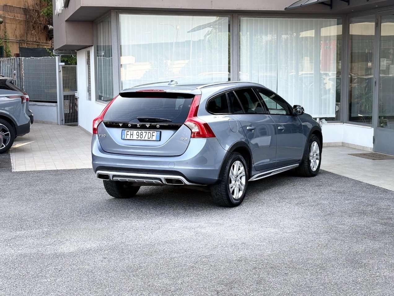 Volvo V60 Cross Country 2.0 Diesel 150CV E6 - 2017