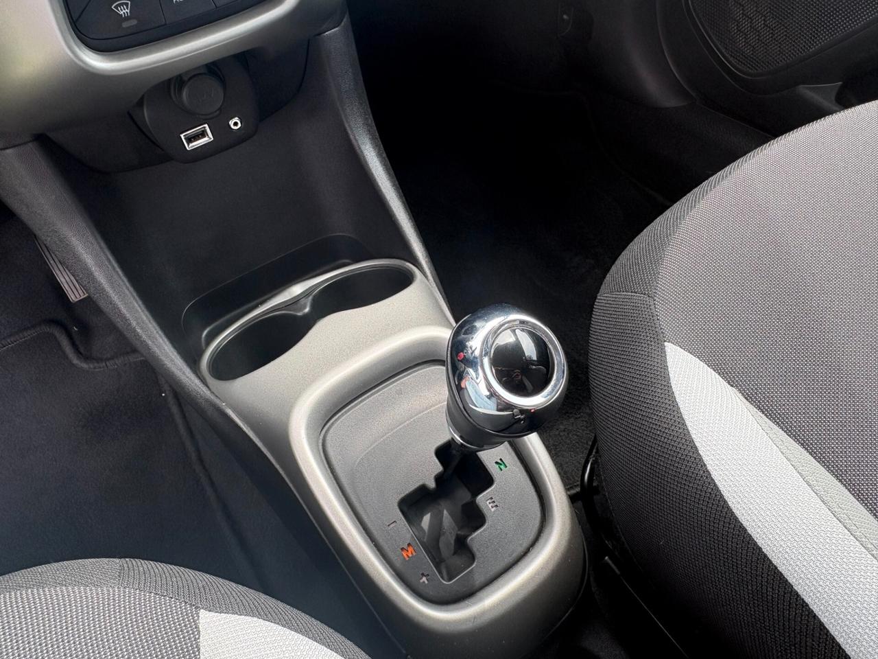 Toyota Aygo 1.0 VVT-i 69 CV 5 porte x-business