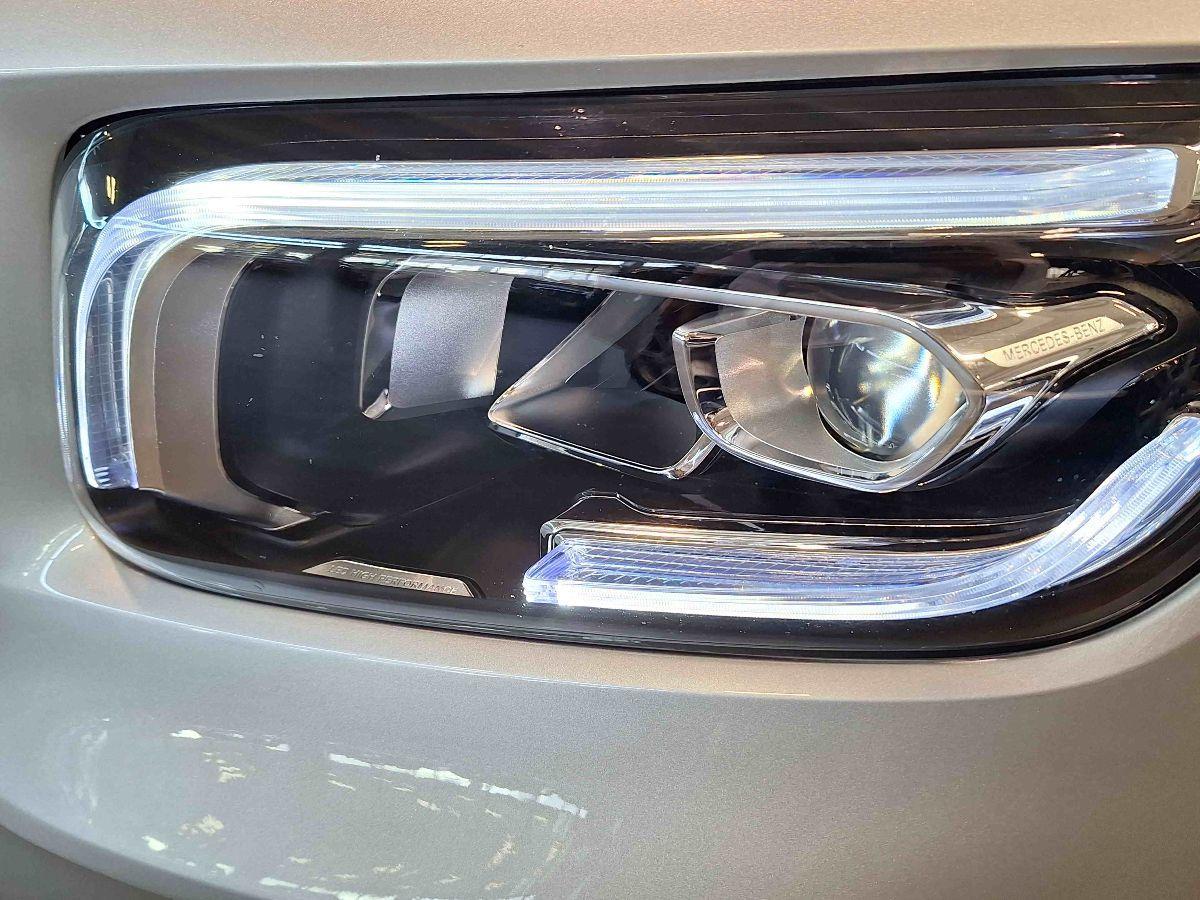 MERCEDES GLB 200d 4MATIC SPORT PLUS 150CV - PELLE- LUCI 64 COLORI - RETROCAMERA - DOPPIO DISPLAY 10.25