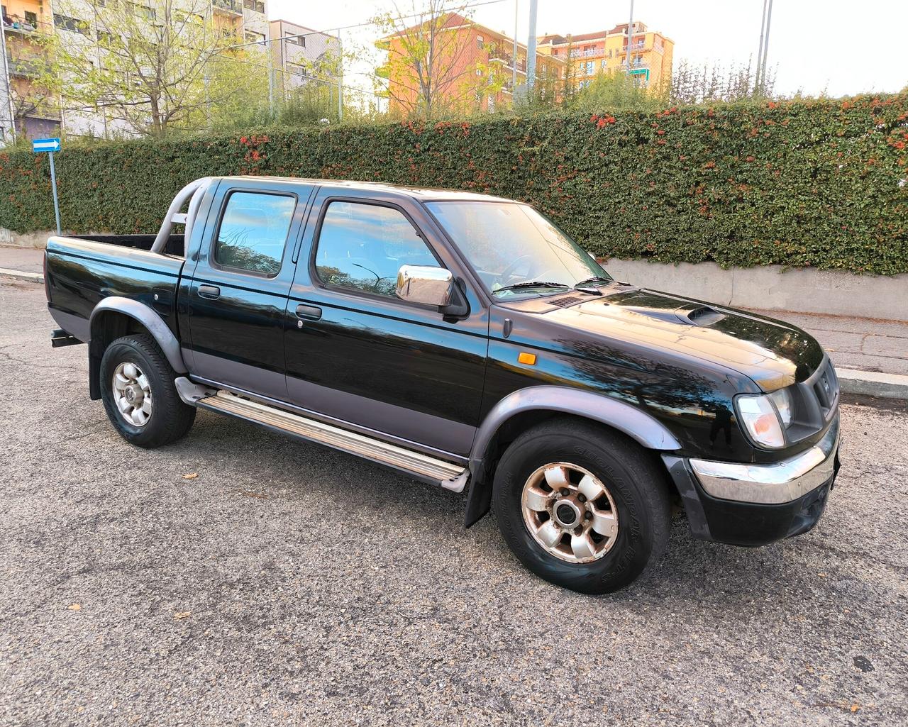 Nissan Pick Up 2.5 TD 4 porte Double Cab Navara
