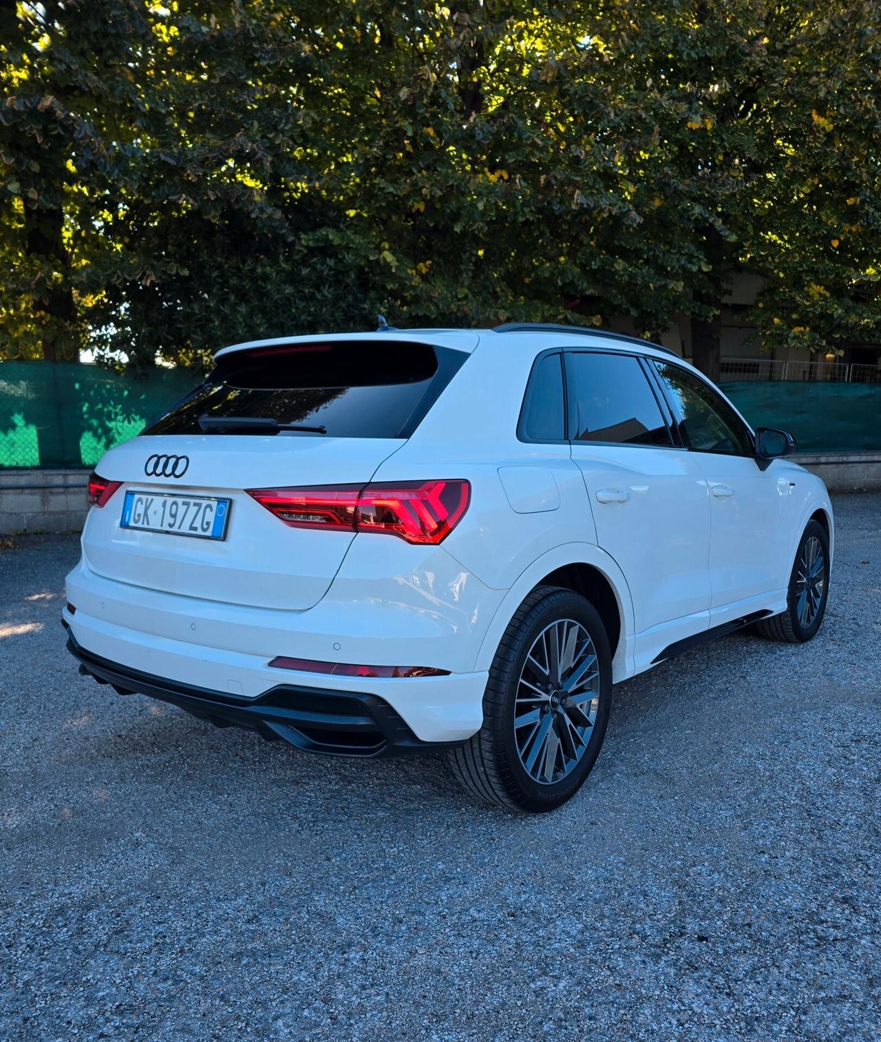 Audi Q3 SPB 35 TDI S-line BlackNight