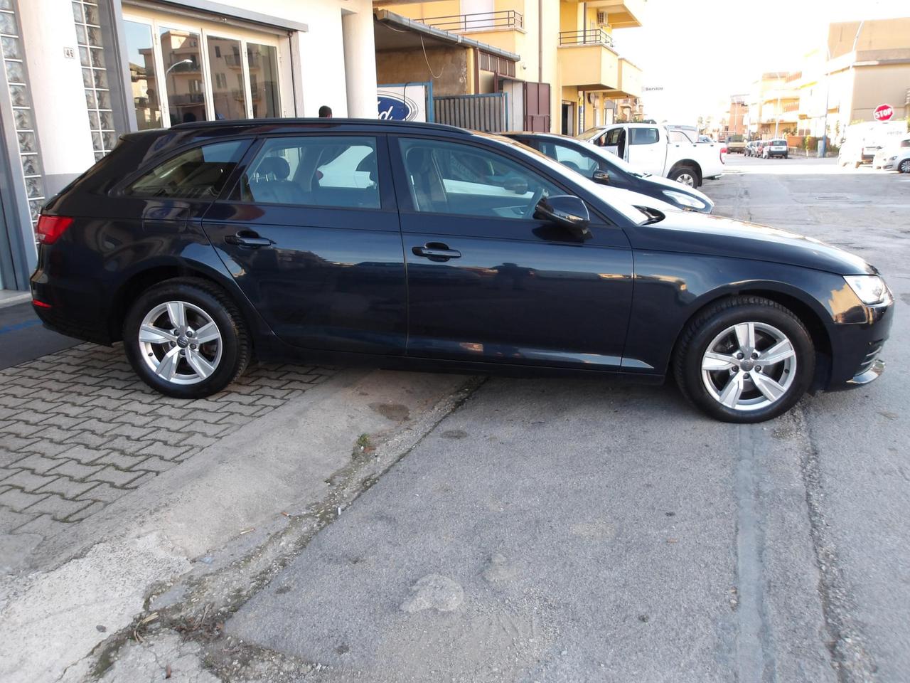 Audi A4 Avant 35 2.0 tdi Design 150cv s-tronic