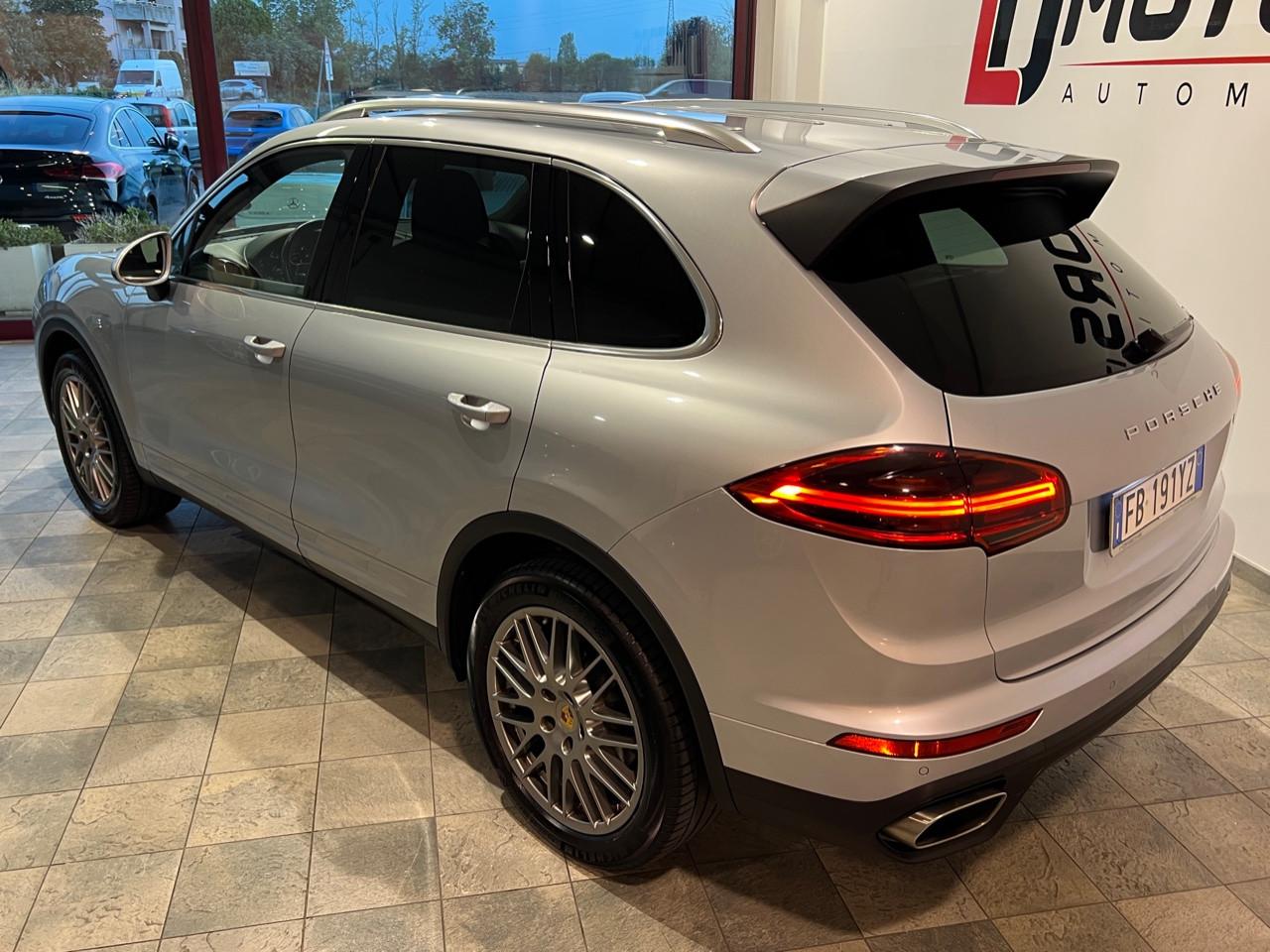 Porsche Cayenne 3.0 tiptronic