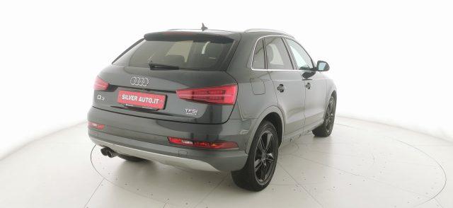 AUDI Q3 40 TFSI quattro S tronic Business Advanced