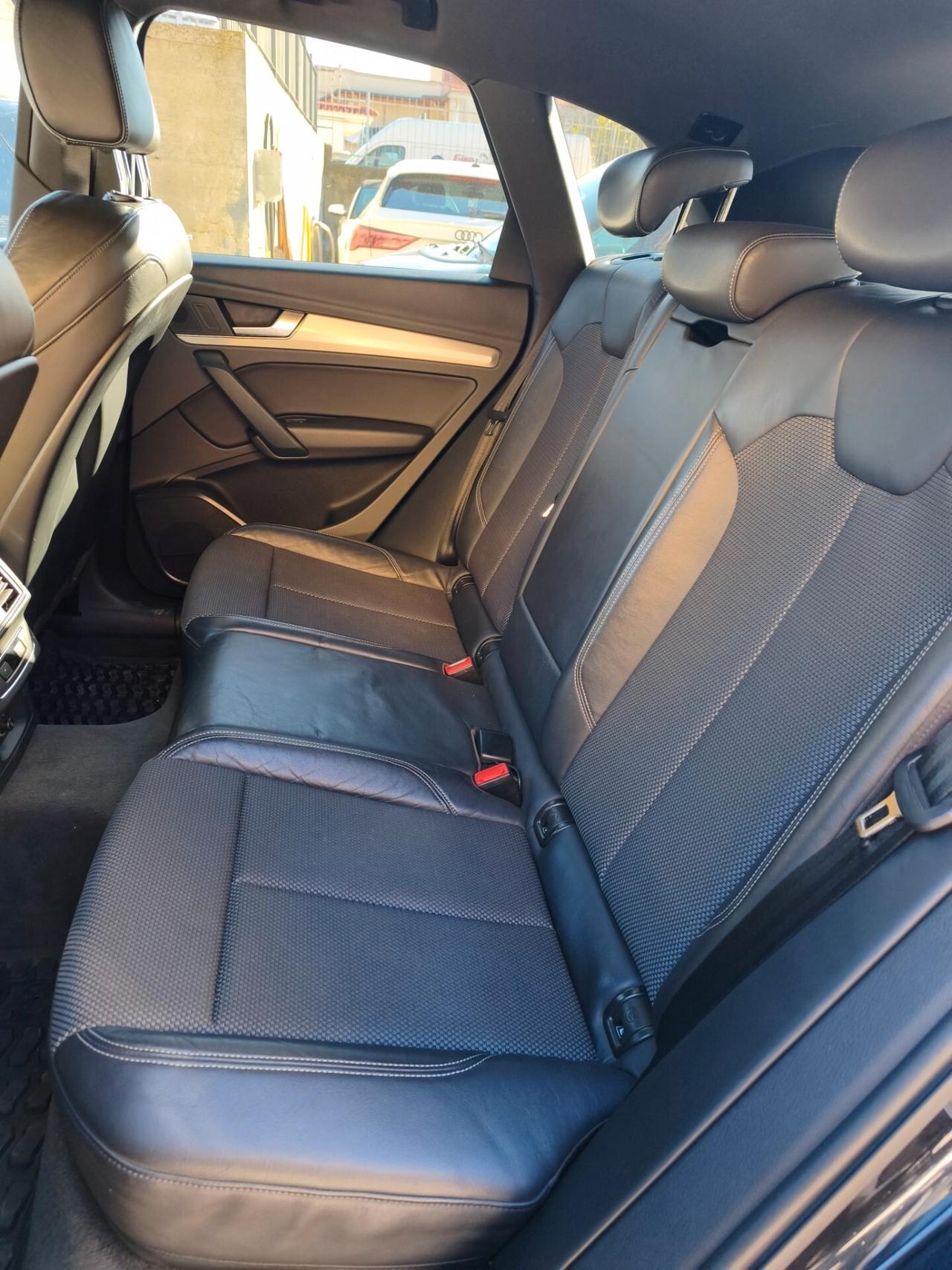 Audi Q5 2.0 TDI 190 CV quattro S tronic s-line interno esterno