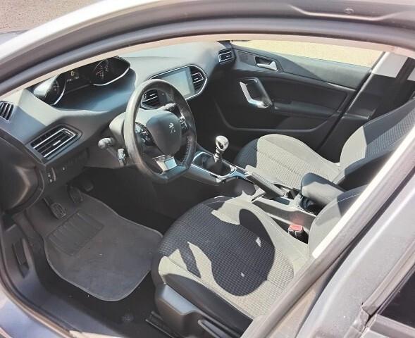 Peugeot 308 BlueHDi 130 S&S SW Allure