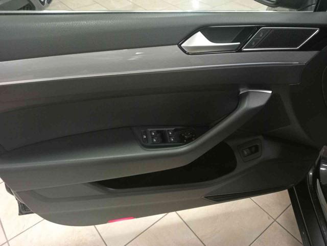 VOLKSWAGEN Passat Variant 2.0 TDI SCR EVO DSG ** KM CERTIF. VOLKS **