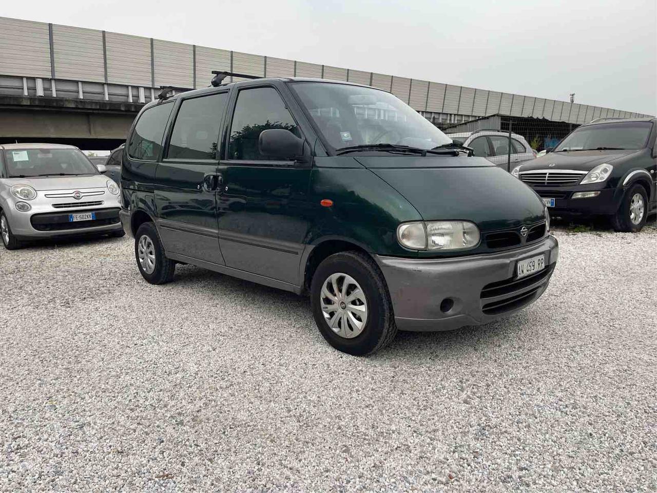 NISSAN SERENA - 8 POSTI