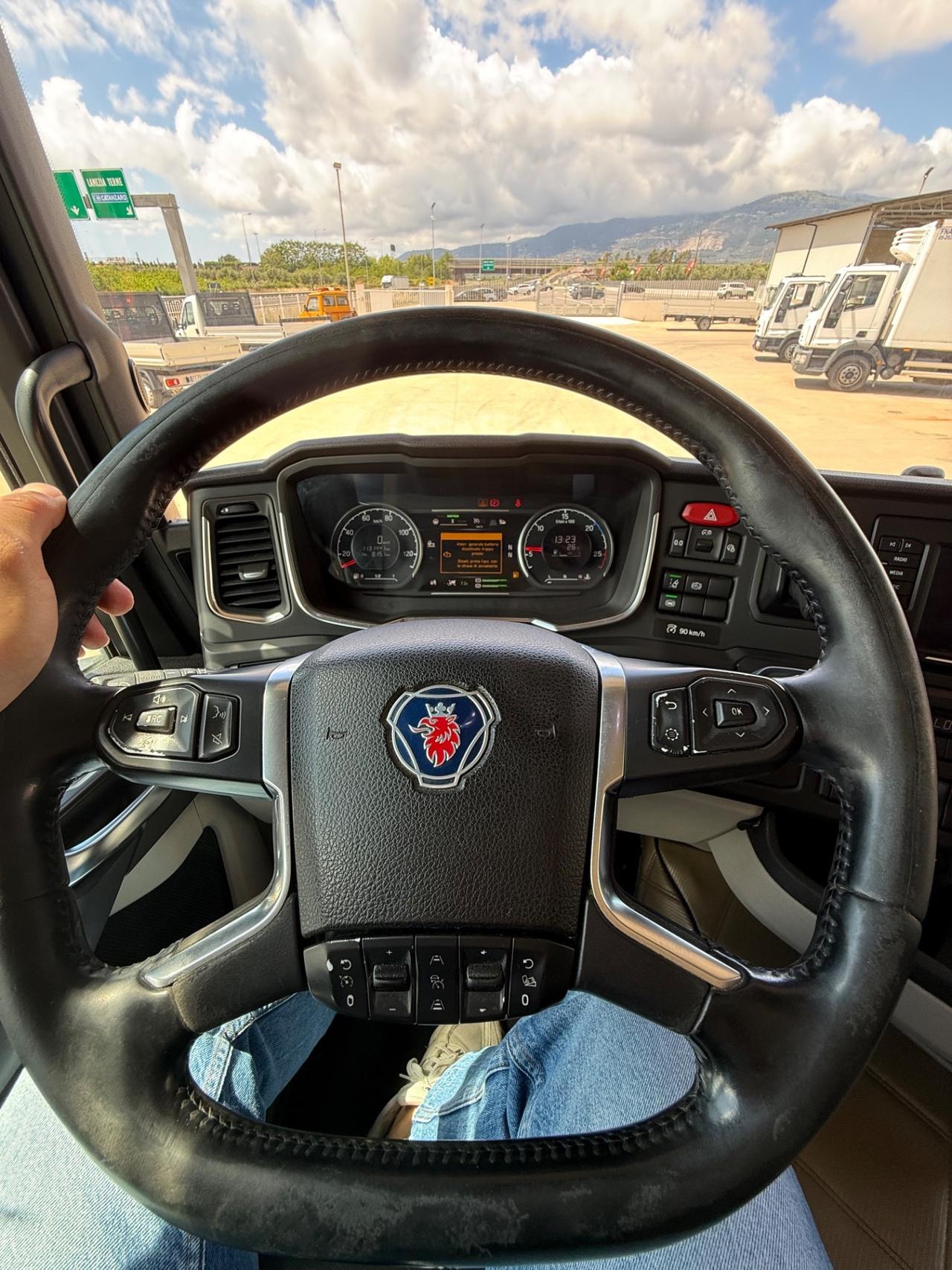Scania R500