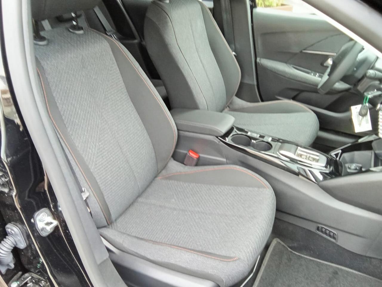 Peugeot 208 Hybrid 110 e-DCS6 Business