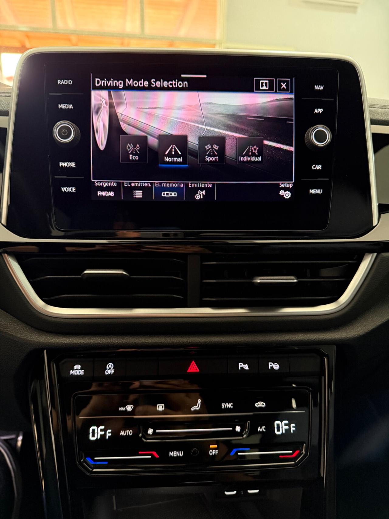 Volkswagen T-Roc 2.0 TDI SCR 150 CV DSG R-Line