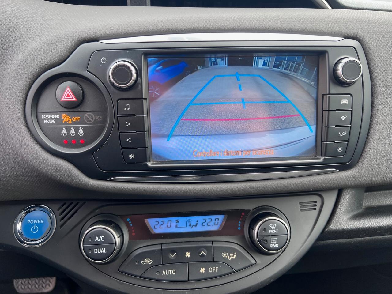 Toyota Yaris 5pt 1.5h 75cv Active OK NEOPAT. TELCLIMA/CAMERA