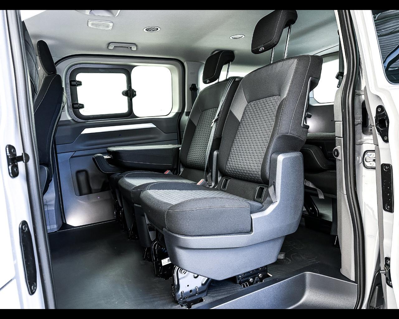 VOLKSWAGEN Caravelle 7ª '25-> - Caravelle 2.0 TDI 150CV PC Life