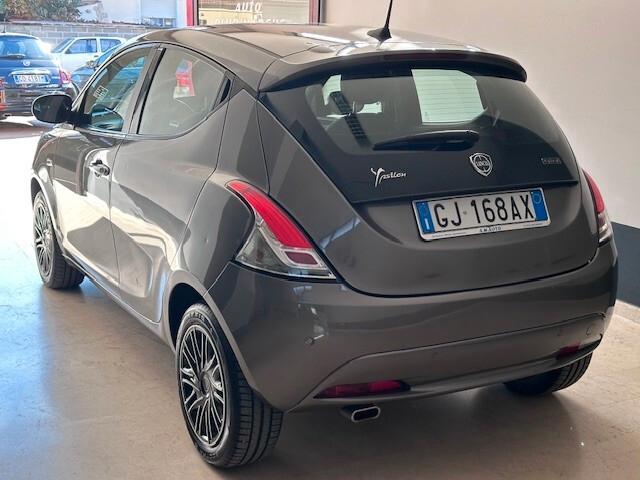 Lancia Ypsilon 1.0 Hybrid 2022 OK NEOPATENTATI