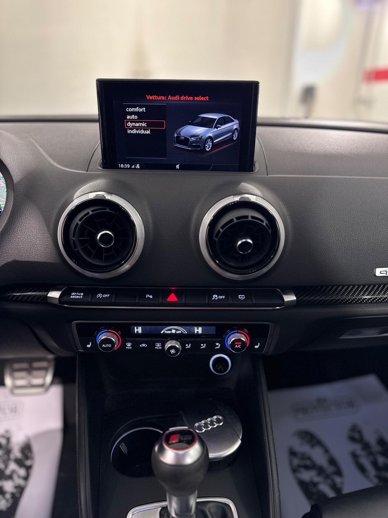 Audi RS3 Sedan 2.5 TFSI quattro S tronic TAGLIANDI UFFICIALI AUDI PROMO OMAGGIO BLACK FRIDAY FINO AL 29 NOVEMBRE