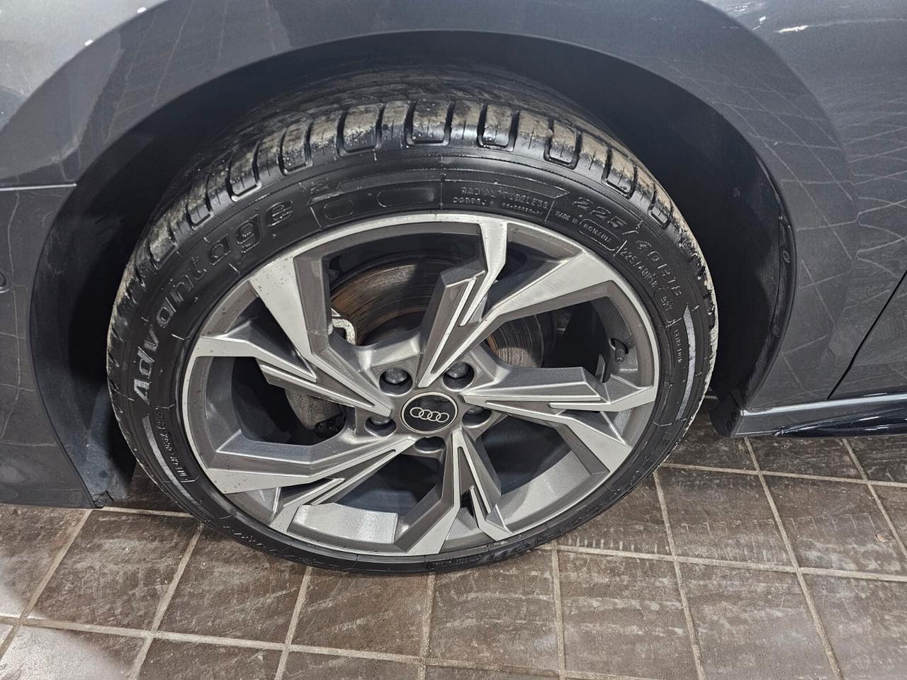 NUOVA AUDI A3 SPORTBACK S-LINE 35 TDI 150CV S-TRONIC IDENTITY BLACK