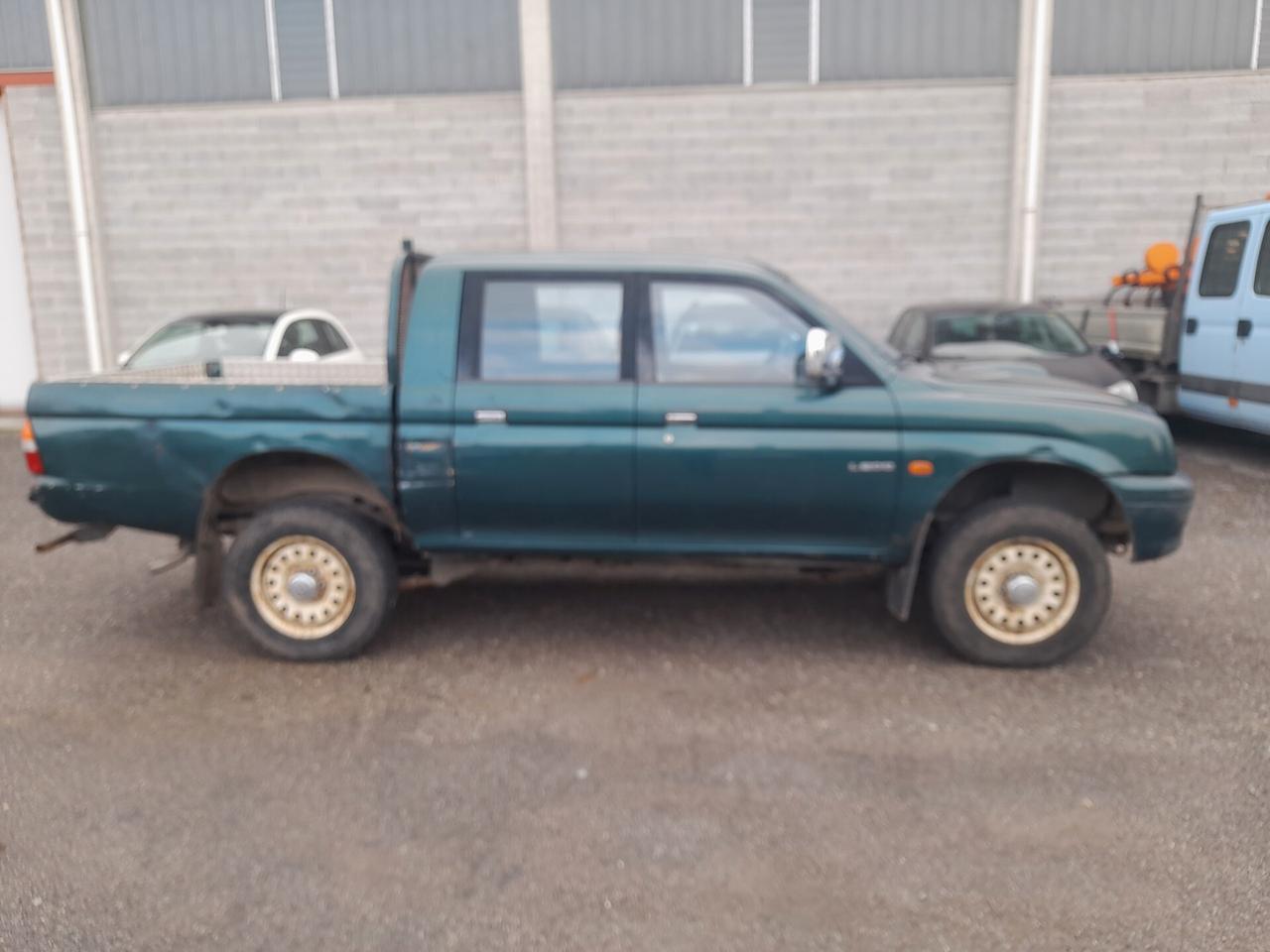 Mitsubishi L200 2.5 TDI 4WD Double Cab Pick-up GLX
