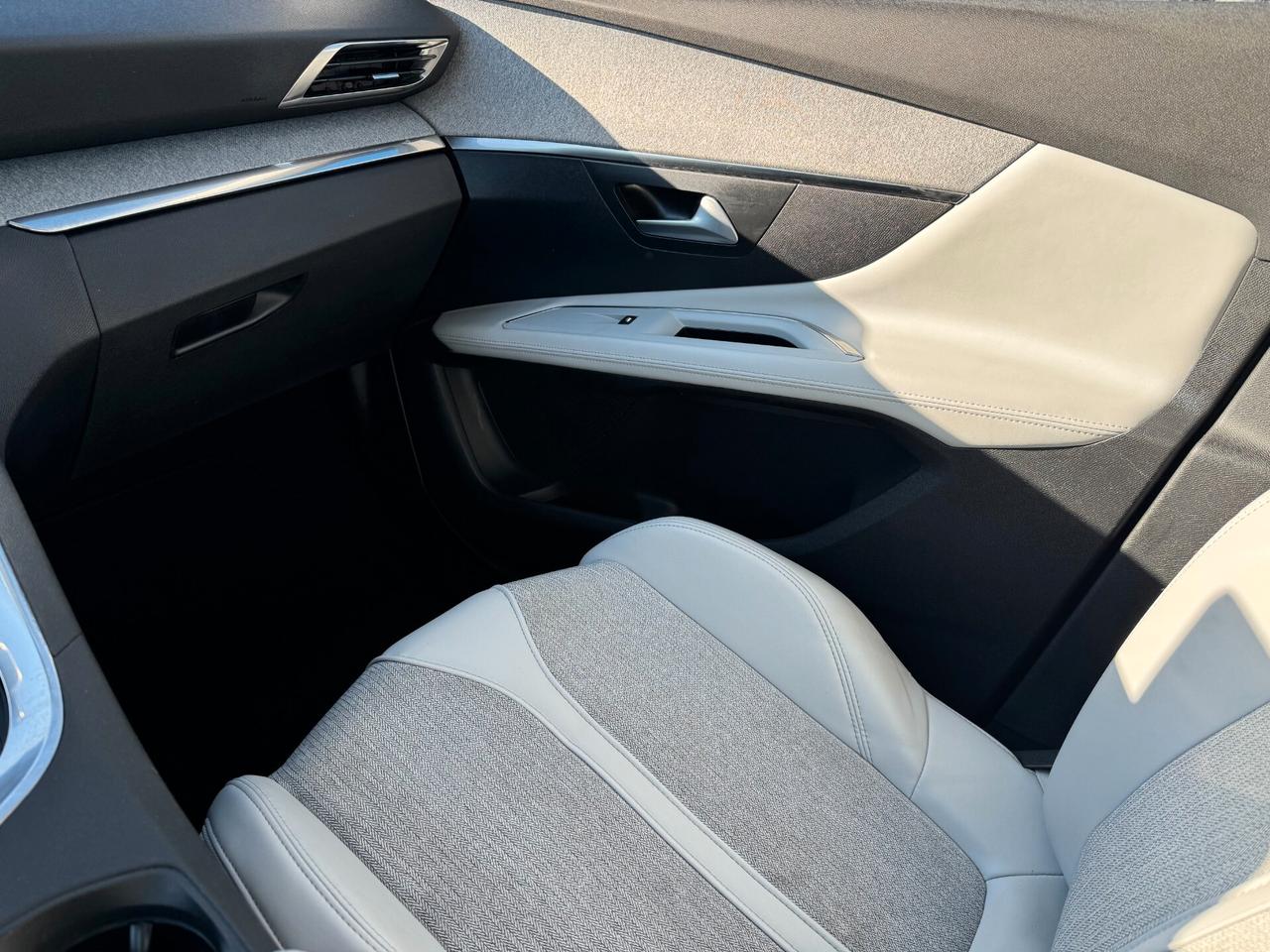 Peugeot 3008 BlueHDi 130 S&S Allure