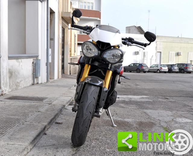 TRIUMPH Speed Triple R 1050