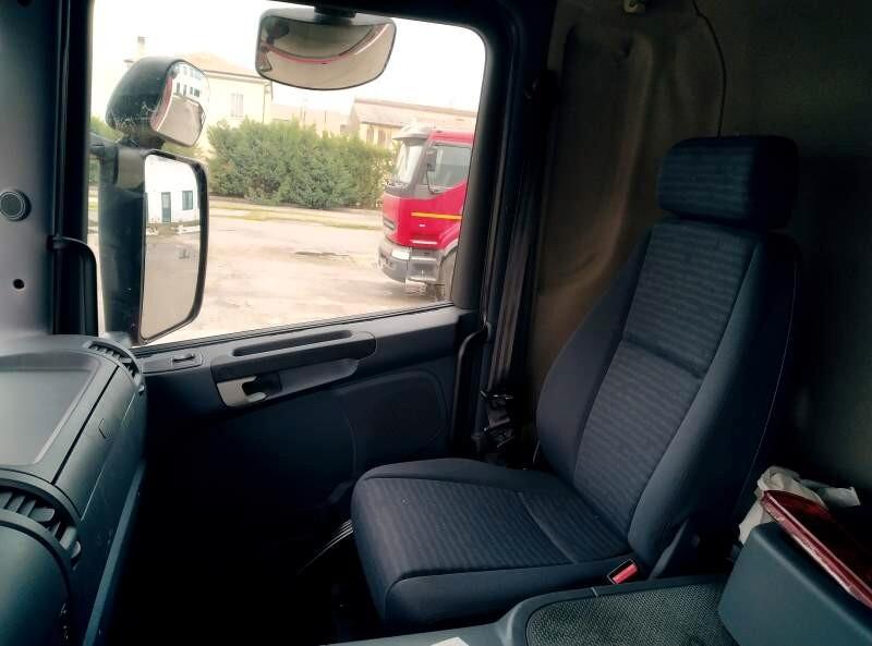 SCANIA P310 CV DB6X2 FRIGO 99TKM!!!!!!