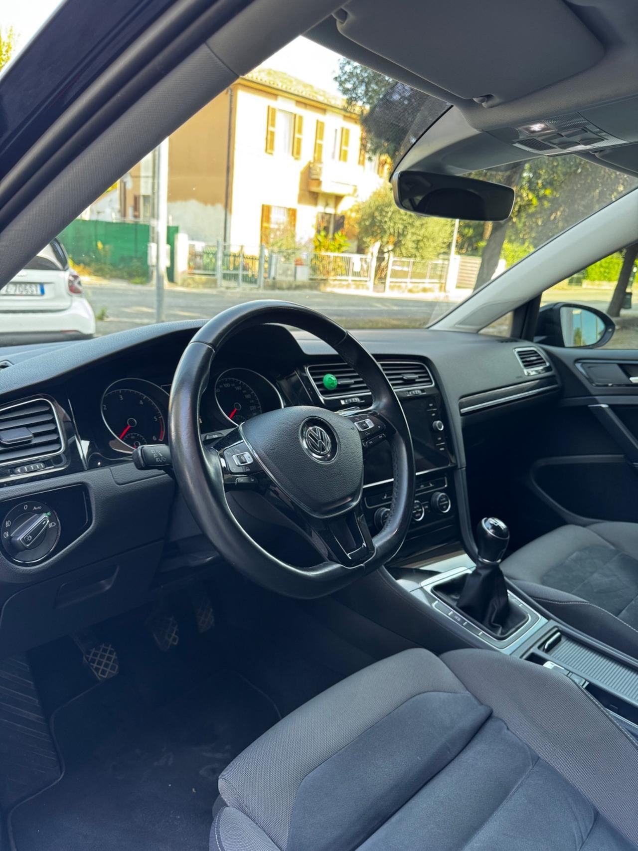 Volkswagen Golf 2.0 TDI 5p. Executive BlueMotion Technology